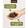 Panakei Vitality granule v dlani: receptúra Jahňacie + Hovädzie určená pre šteňatá veľkých a obrích plemien, zameraná na zdravý vývoj kĺbov.